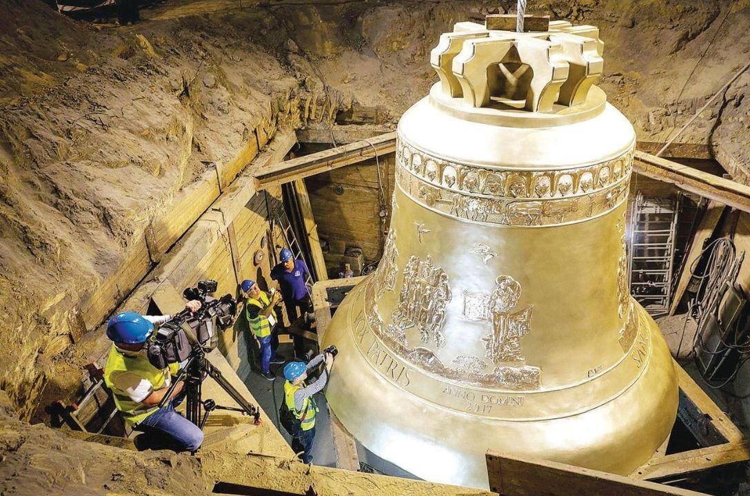 O maior sino que badala no mundo está a caminho de Goiás