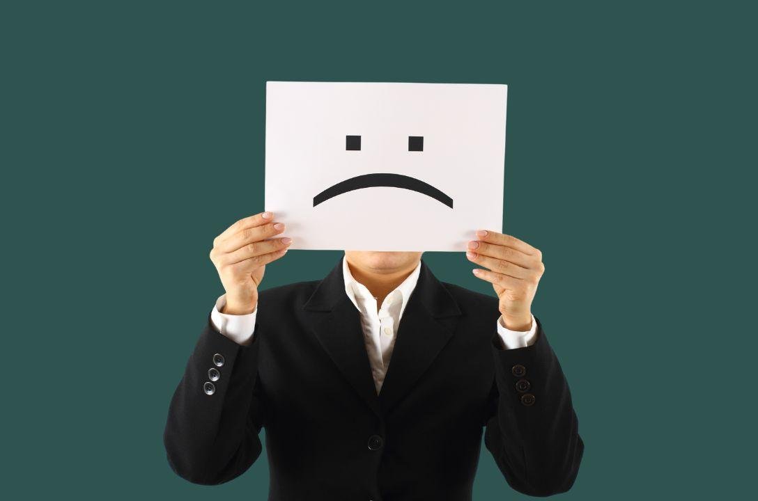 O que é cherofobia? Existe realmente o medo de ser feliz?