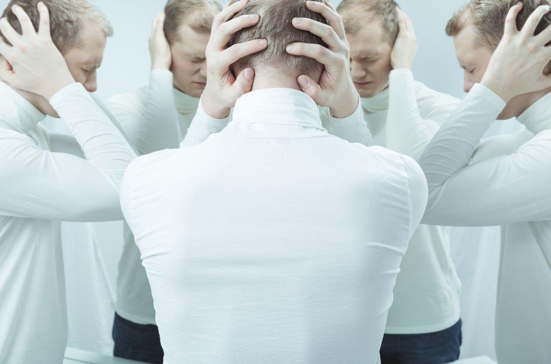 Por que pessoas com esquizofrenia ouvem vozes?