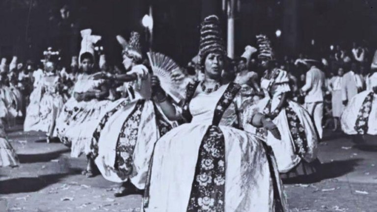 Quais foram os primeiros blocos de rua do Carnaval do Brasil?