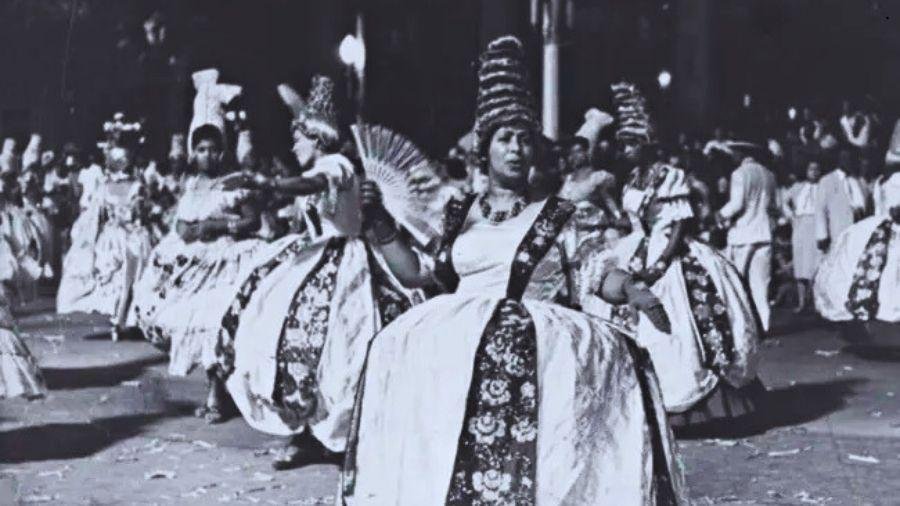 Quais foram os primeiros blocos de rua do Carnaval do Brasil?