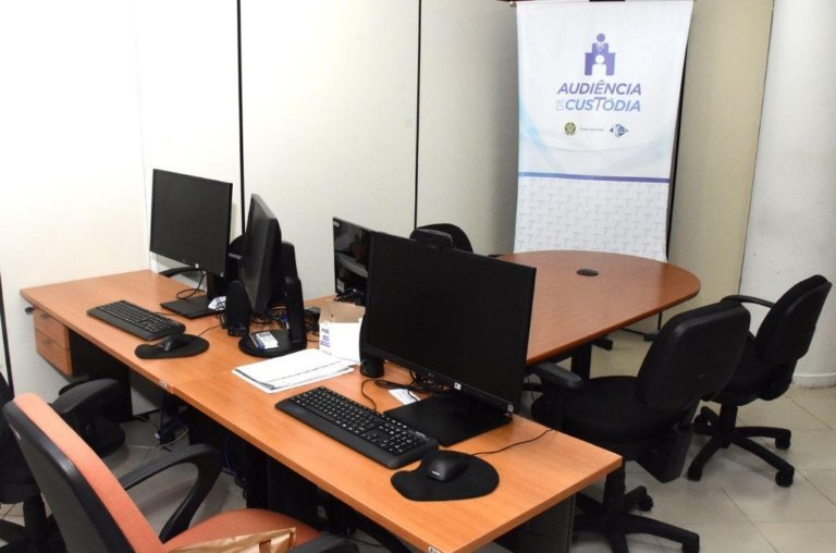 Saiba como funciona a Audiência de Custódia no Brasil