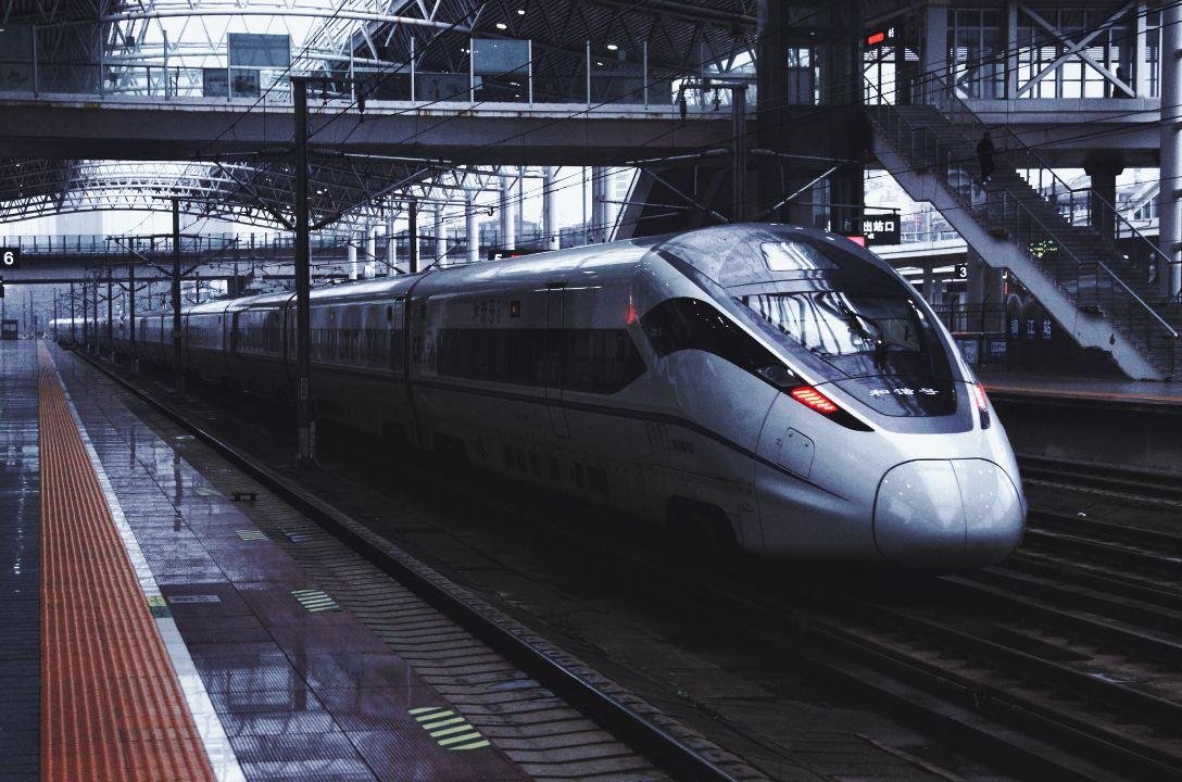 Trem bala SP–RJ recebe investimento internacional e avança