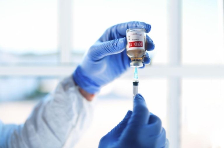 Vacina da Covid pode prolongar a vida de pacientes com câncer