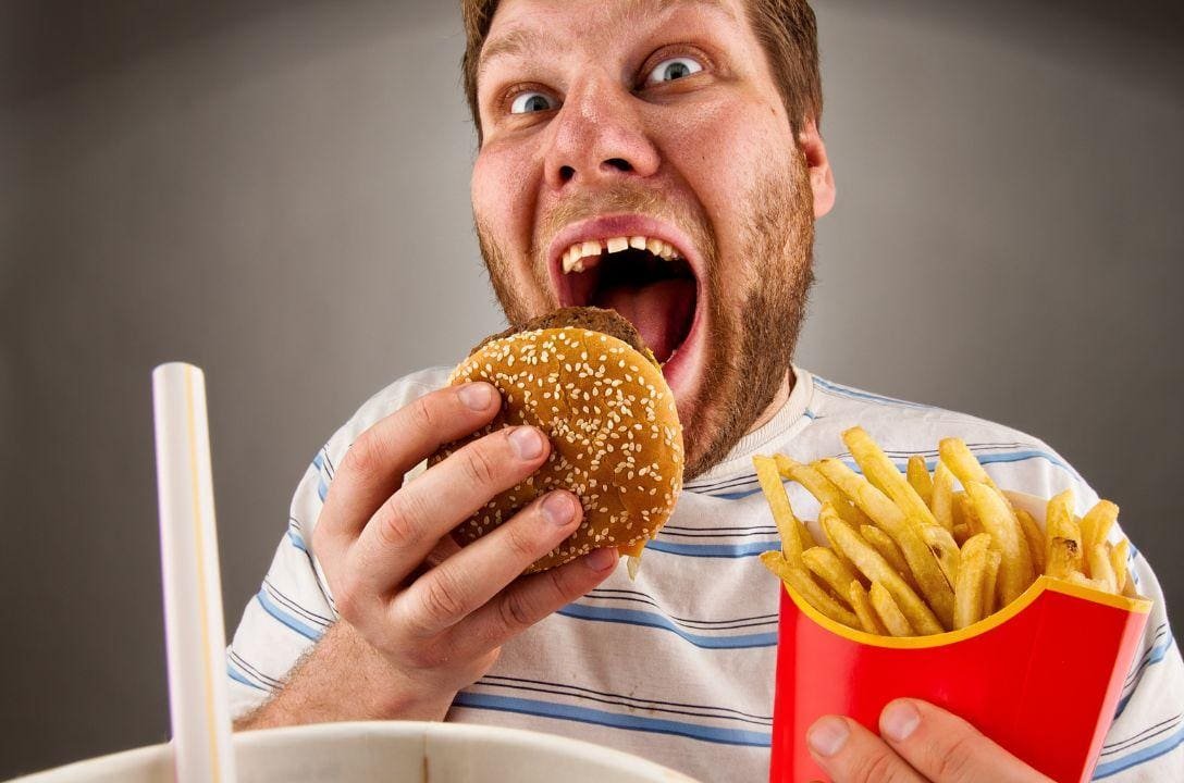 Vacina promete comer sem engordar. Será o fim das dietas?