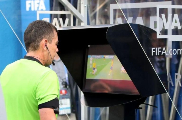 VAR semiautomático chega ao futebol brasileiro em 2026