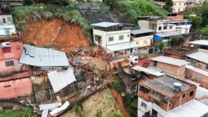 Enchentes e deslizamentos devastam Juiz de Fora