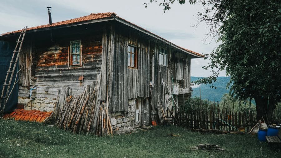 Normalmente, o comprador precisa iniciar a reforma dentro de alguns meses ap&oacute;s adquirir o im&oacute;vel