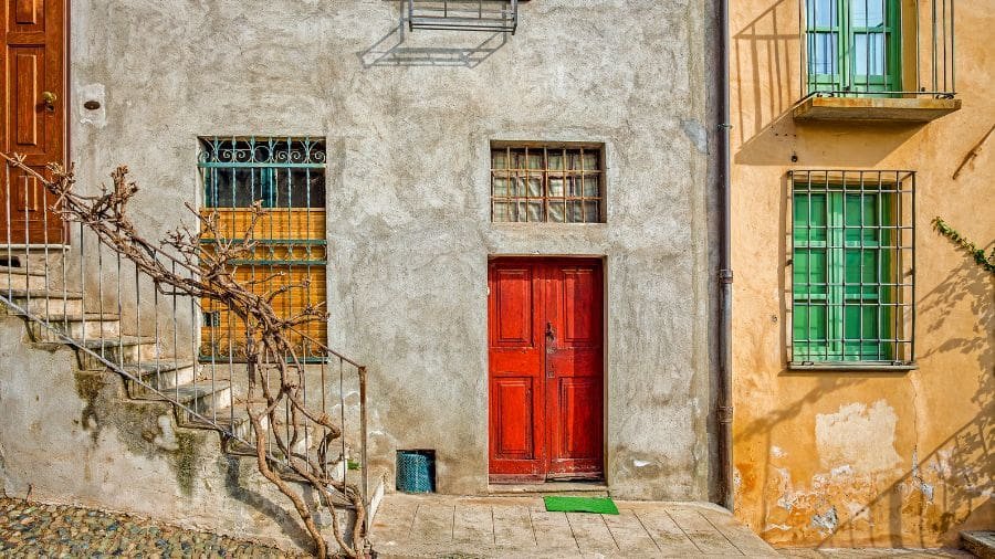 Se as casas forem restauradas e ocupadas novamente, o vilarejo ganha vida, com&eacute;rcio e atividade econ&ocirc;mica