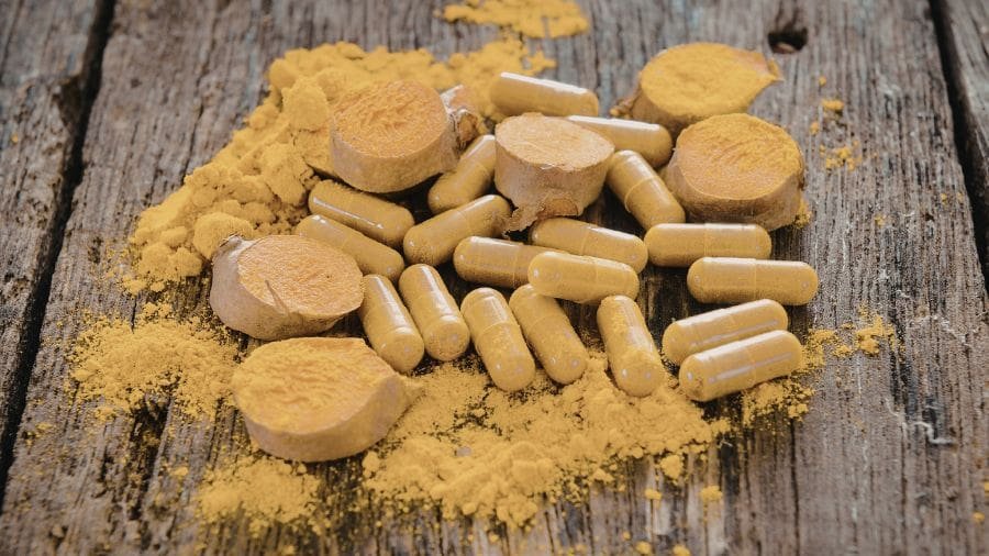 O alerta da Anvisa n&atilde;o se refere ao uso culin&aacute;rio da c&uacute;rcuma, mas ao consumo de suplementos concentrados da subst&acirc;ncia