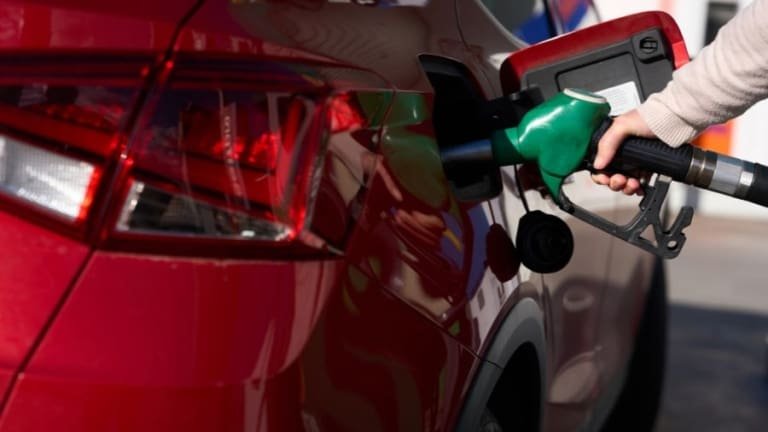 Gasolina vai subir? Veja como economizar combustível