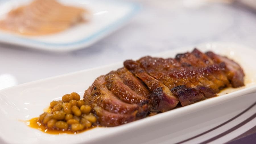 O consumo de carne por l&aacute; &eacute; alt&iacute;ssimo, incluindo carne bovina, su&iacute;na, aves e frutos do mar