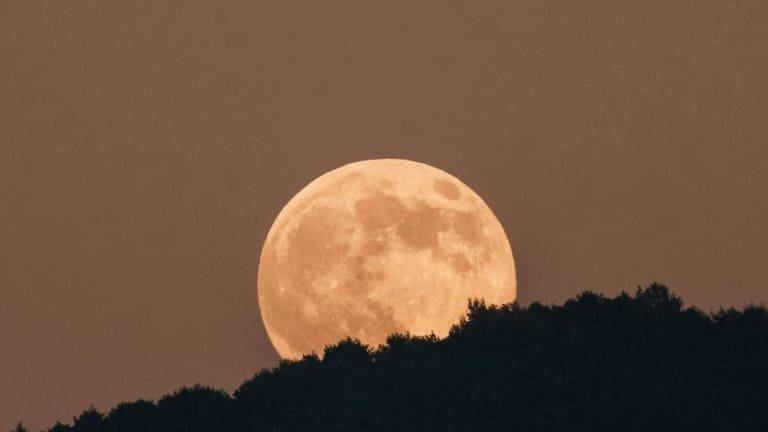 Não é mentira! Teremos Lua cheia “rosa” em 1º de abril