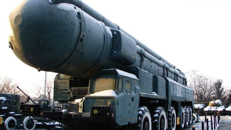 O fim de tratados nucleares importantes pode levar pot&ecirc;ncias globais a reconsiderar o n&uacute;mero de ogivas em seus arsenais