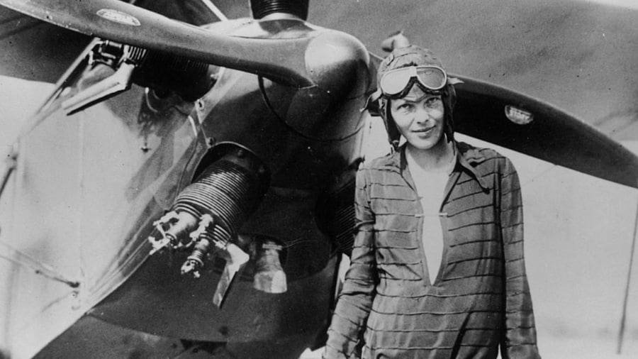 A avia&ccedil;&atilde;o tamb&eacute;m tem suas grandes pioneiras, e uma das mais famosas &eacute; Amelia Earhart.