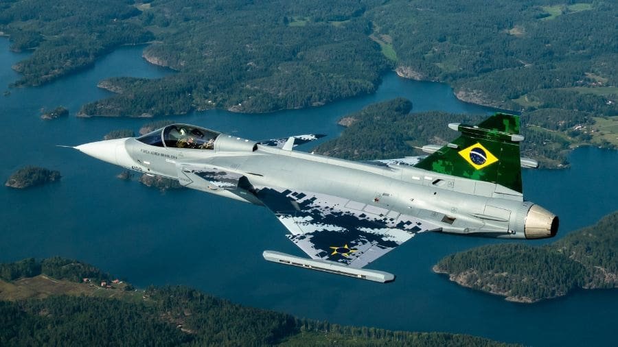 Um dos fatores que ajudam a explicar o poder de guerra do Brasil &eacute; o tamanho do pr&oacute;prio pa&iacute;s