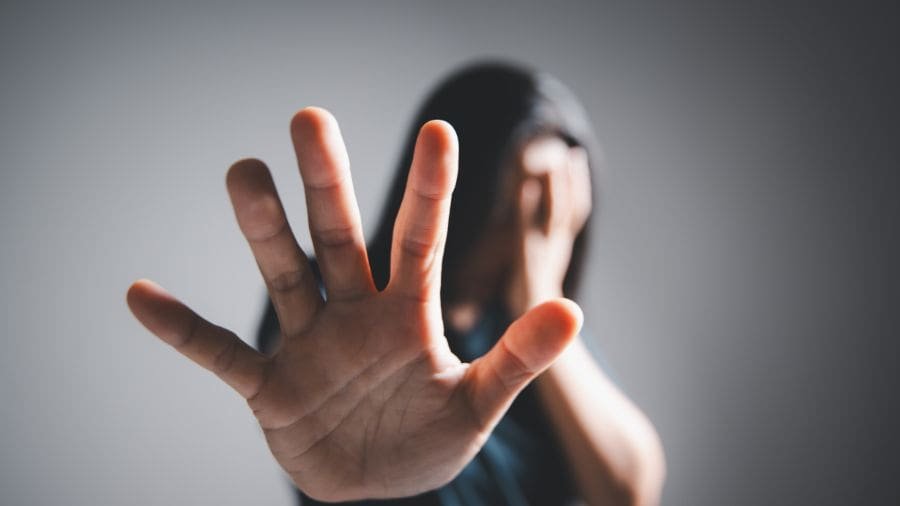 Para especialistas, algumas comunidades digitais funcionam como ambientes de refor&ccedil;o para discursos de misoginia