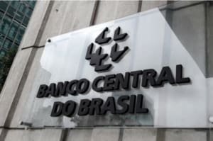 Tik Tok pode ir de rede social a banco TikTok busca autorização do Banco Central