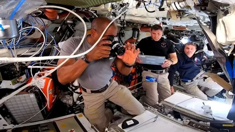 A partir das 14h, no hor&aacute;rio de Bras&iacute;lia, a Netflix transmitir&aacute; chegada da miss&atilde;o &agrave; Lua em parceria com a Nasa