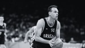 Morre Oscar Schmidt, o 'Mão Santa' do basquete brasileiro