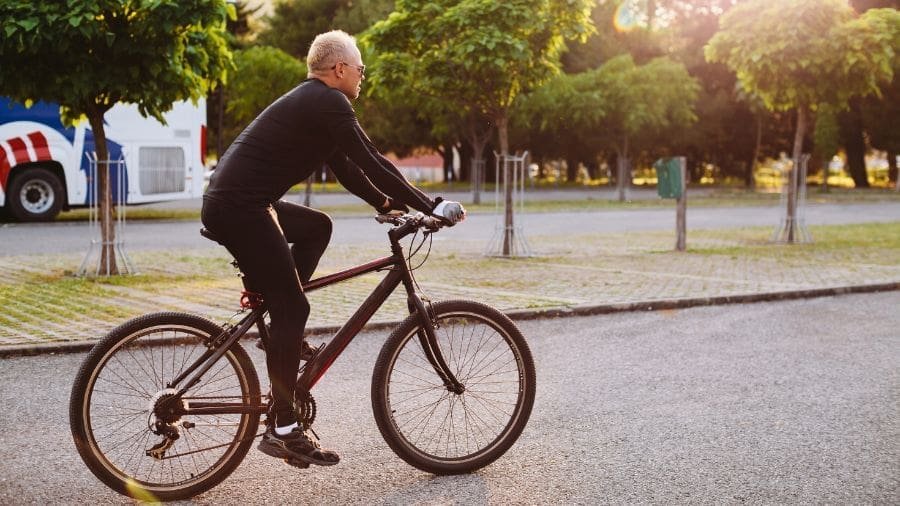 isso acontece porque aprender a pedalar n&atilde;o depende apenas da mem&oacute;ria comum
