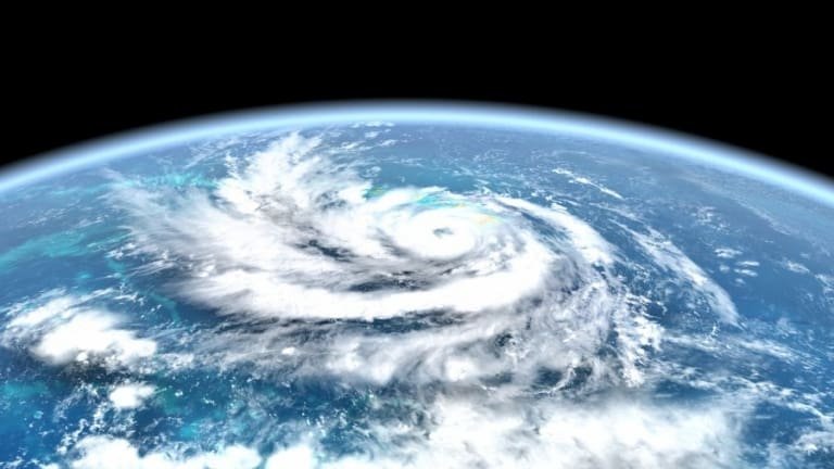 Brasil entra em alerta com supertufão no Pacífico