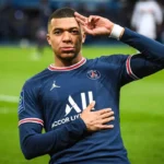 Mbappé abre mão de receber pela seleção e doa premiações para caridade