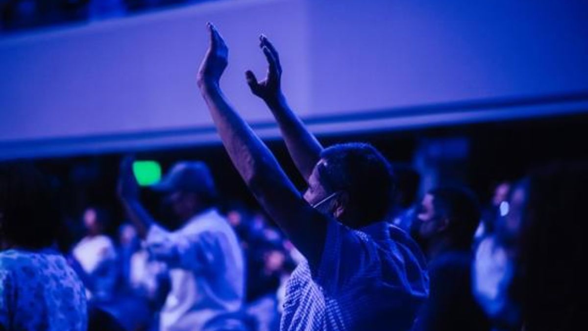 Uma igreja pode ganhar frequentadores enquanto outra perde p&uacute;blico. Para entender a mudan&ccedil;a, &eacute; preciso olhar al&eacute;m dos bancos ocupados.