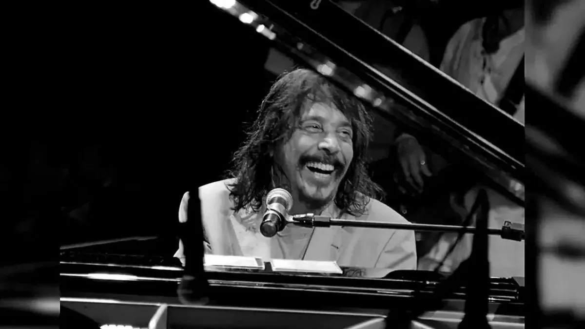 Benito di Paula: curiosidades sobre o artista que fez o piano sambar A carreira também passou pela televisão. Em 1975, Benito comandou “Brasil Som 75”, na TV Tupi, projeto que ganhou um disco com convidados