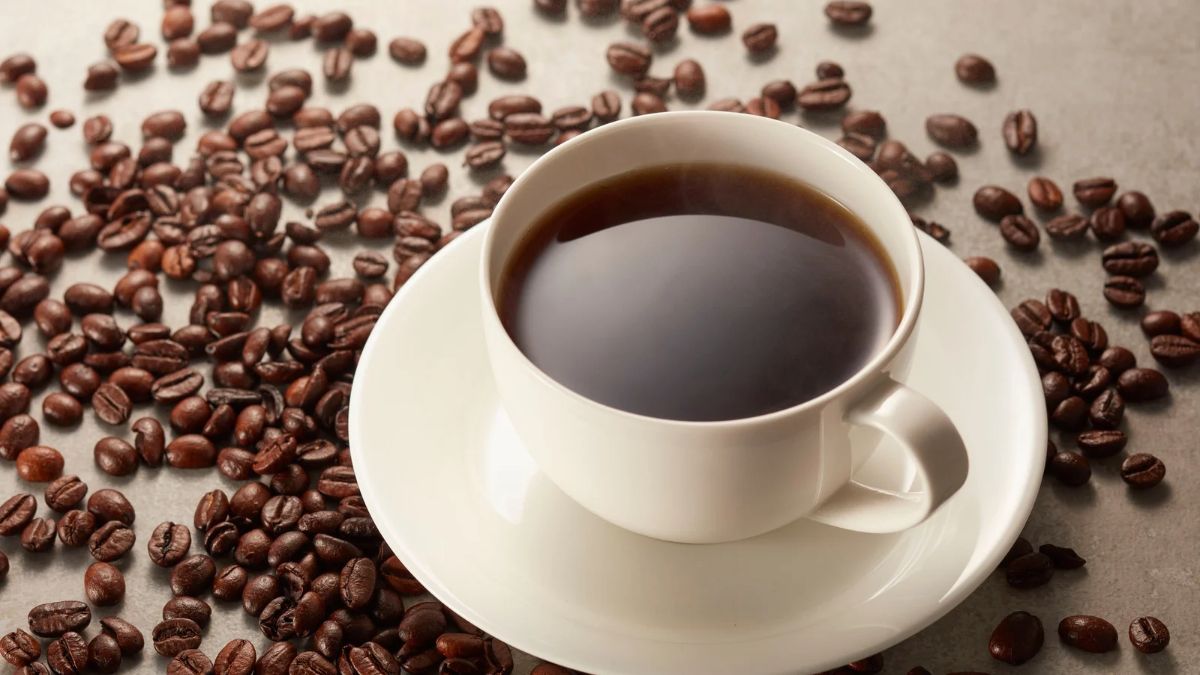 Exportamos café premiado no mundo. Mas o que chega à mesa dos brasileiros? A ideia de que uma bebida precisa ser extremamente amarga para ser boa não se sustenta como critério de qualidade