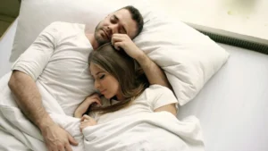 Seis minutos extras de carinho matinal podem melhorar muito seu dia