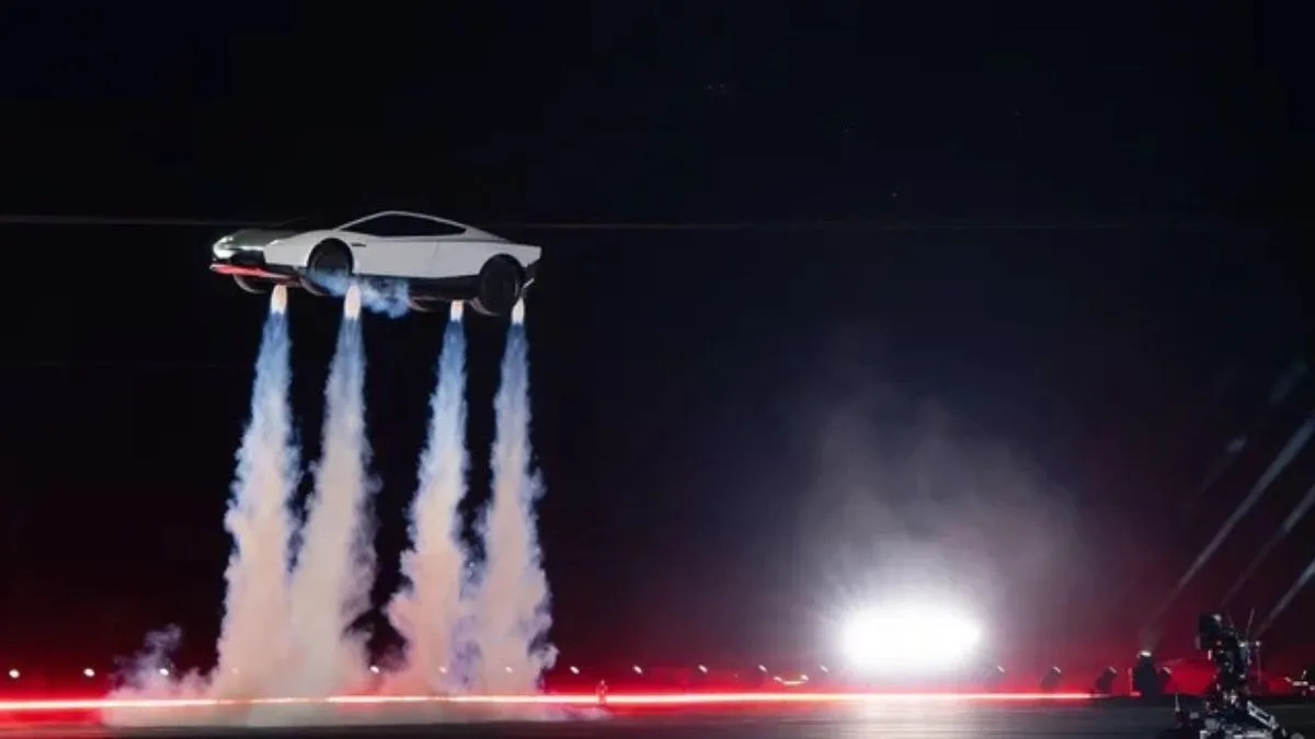 Tesla apresenta carro que voa com tecnologia da SpaceX. O futuro chegou? A proposta comercial apresentada divide o Roadster em três configurações: Performance, Thrust e Rocket